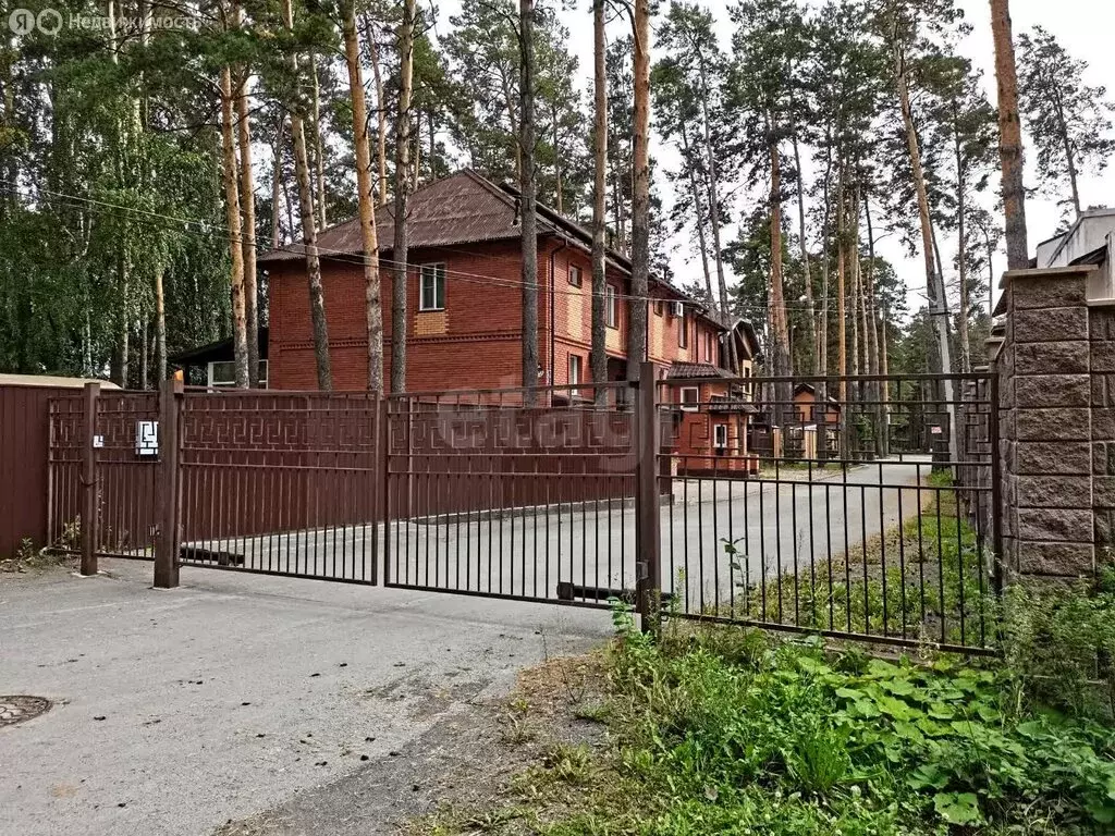 Дом в Новосибирск, улица Бестужева (230 м) - Фото 0