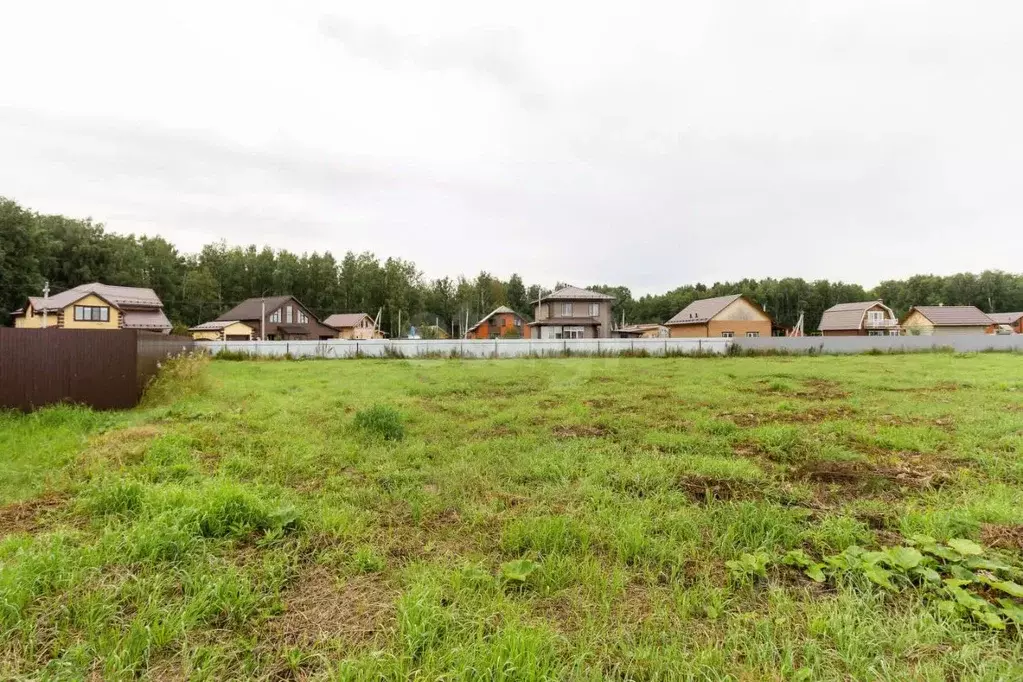 Участок в Тюменская область, Тюменский район, д. Ушакова, Канада кп  ... - Фото 0