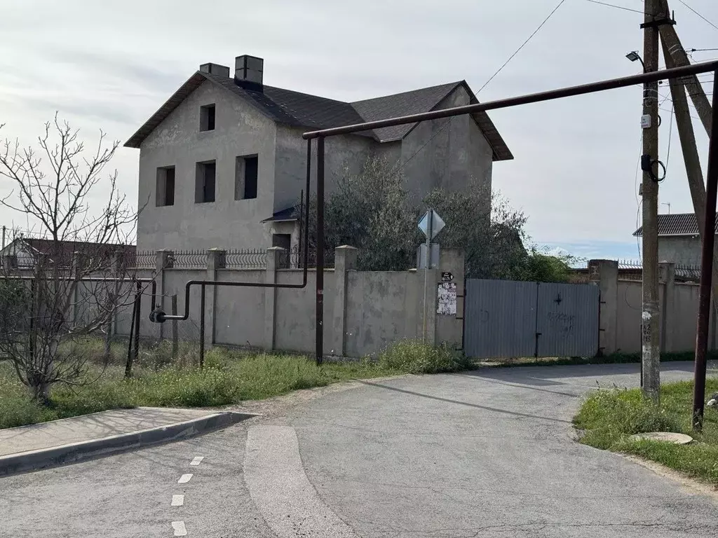 Дом в Крым, Сакский район, с. Уютное, Прибой СПК ул. Дачная, 6 (286 м) - Фото 1