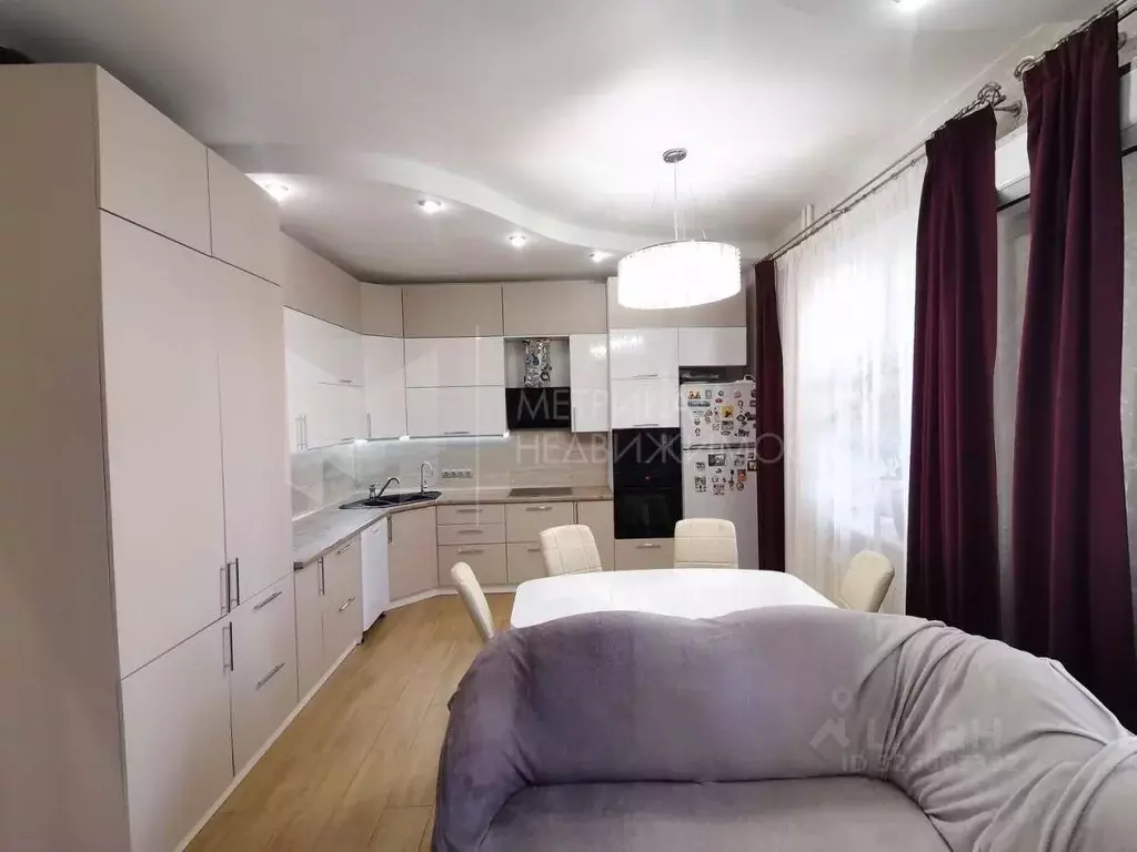 2-к кв. Тюменская область, Тюмень ул. Станислава Карнацевича, 14к1 ... - Фото 1