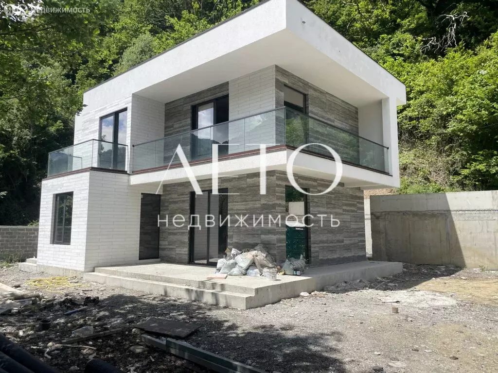 Дом в посёлок городского типа Красная Поляна, улица ГЭС (240 м) - Фото 1