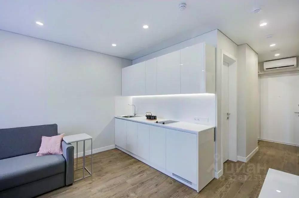 Студия Воронежская область, Воронеж ул. 9 Января, 68/2к3 (25.0 м) - Фото 1