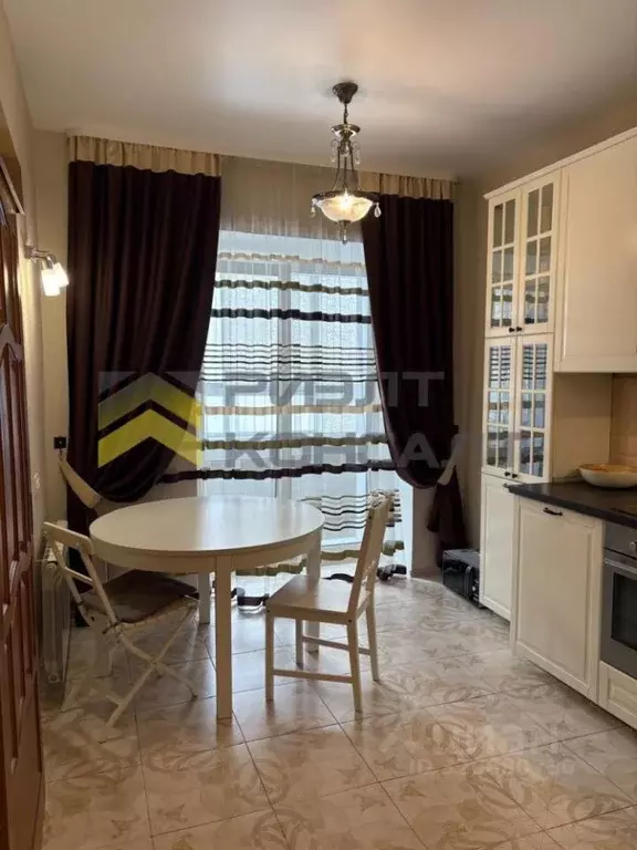 1-к кв. Омская область, Омск ул. Волховстроя, 24 (52.0 м) - Фото 1