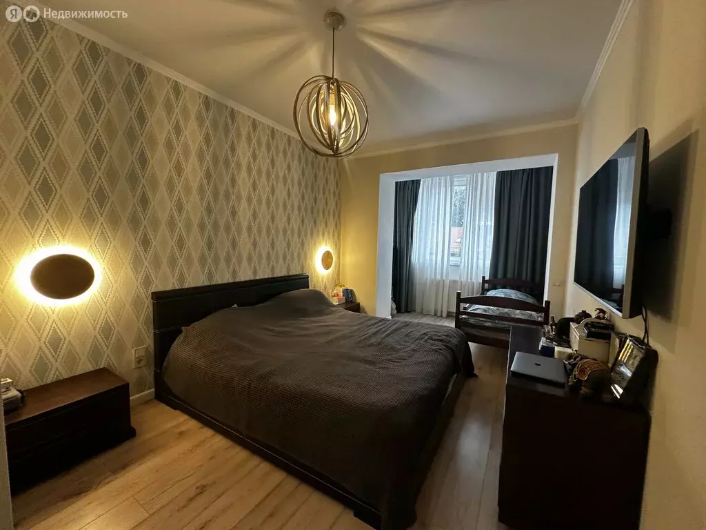 3-комнатная квартира: Калининград, улица Александра Невского, 51Б ... - Фото 2