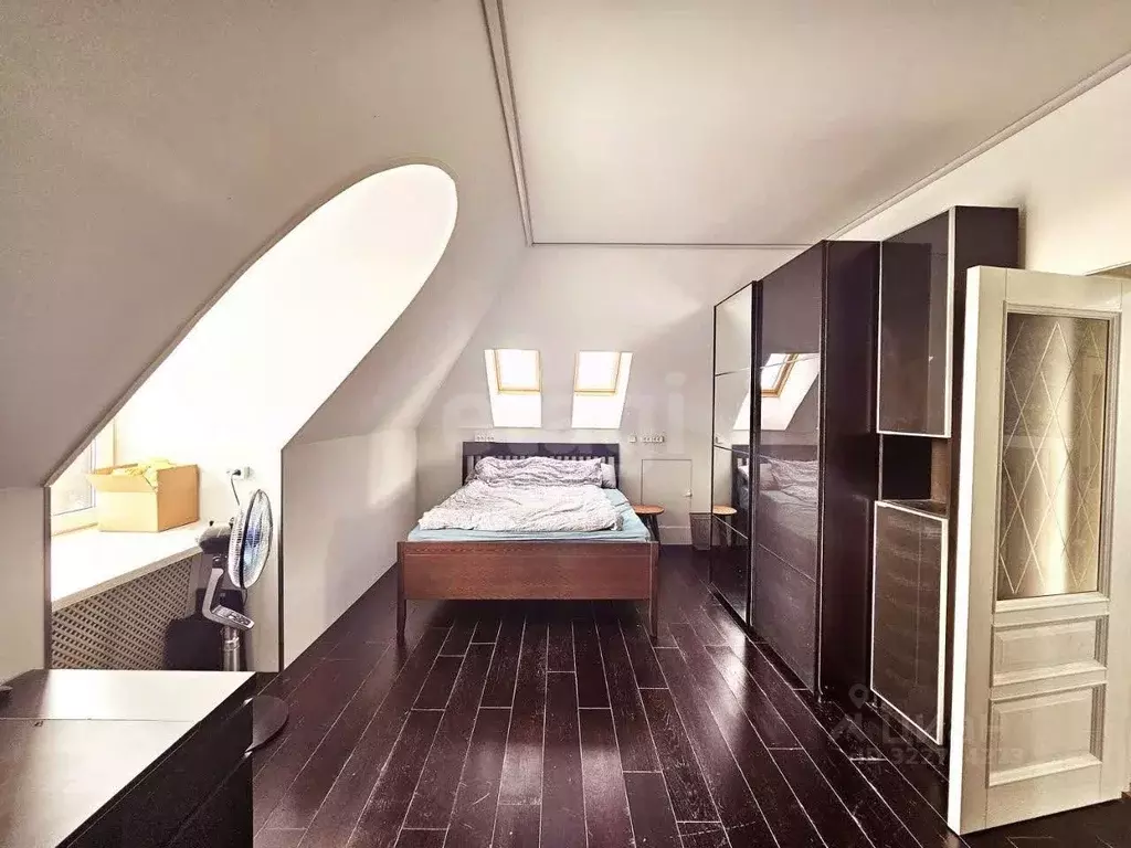 Дом в Санкт-Петербург пос. Александровская, ул. Пулковская, 15 (454 м) - Фото 1