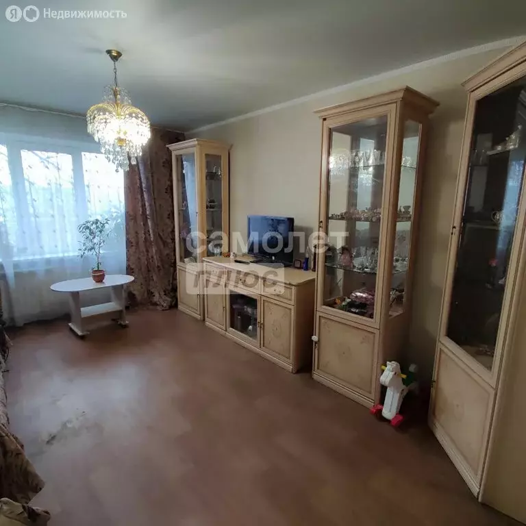 3-комнатная квартира: Бийск, улица Декабристов, 12 (64 м) - Фото 1