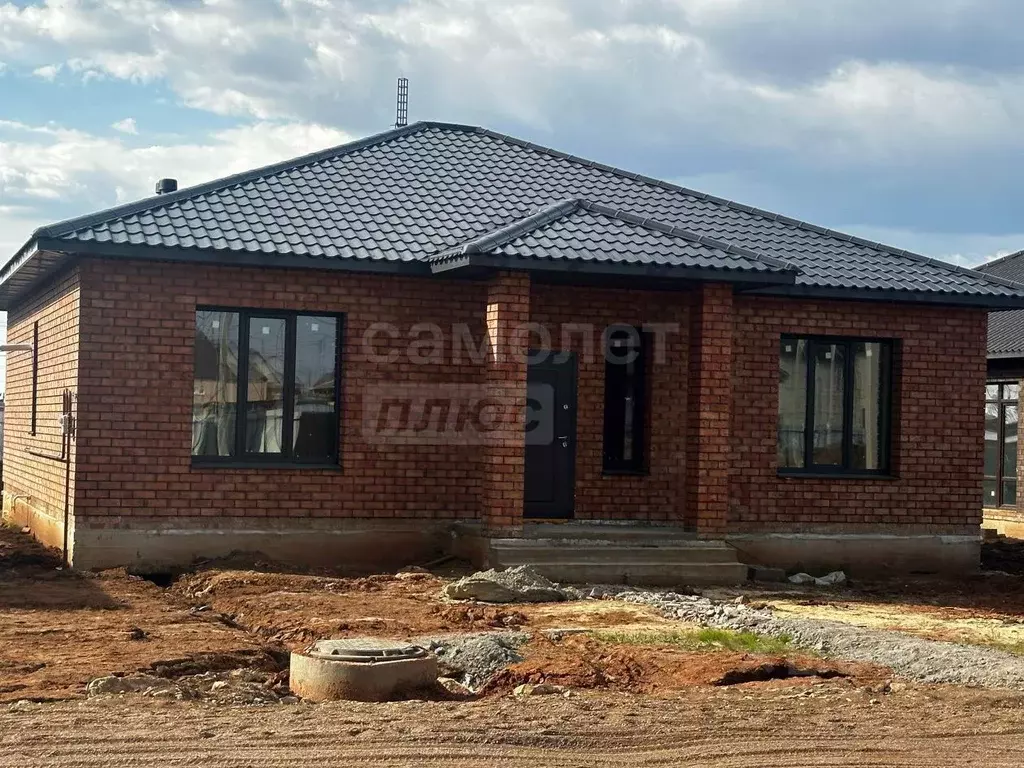 Дом в Оренбургская область, с. Ташла ул. Коммунарская, 51 (87 м) - Фото 1