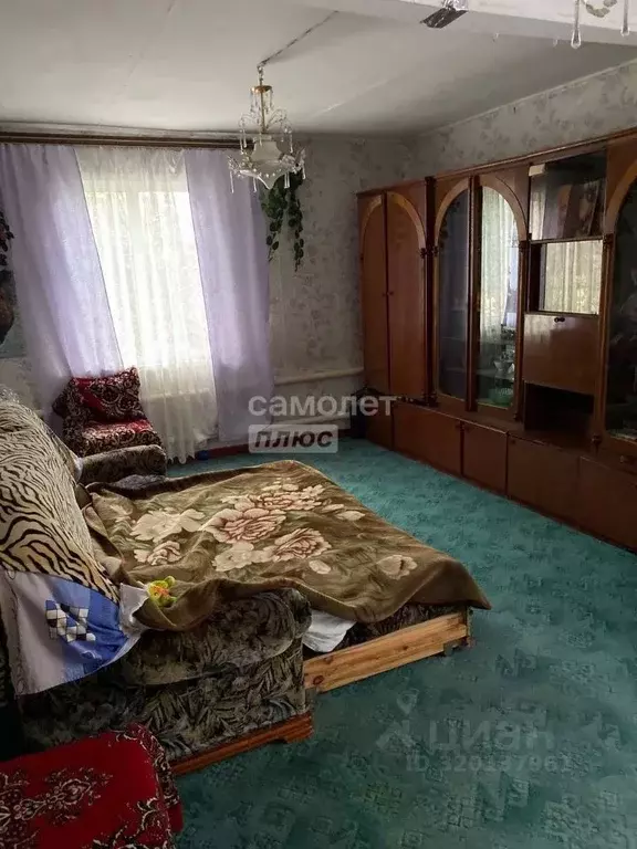 Дом в Саратовская область, Энгельсский район, Красноярское ... - Фото 1