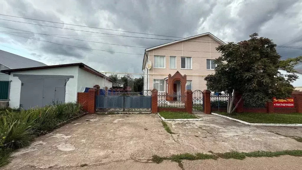 Дом в Башкортостан, Бирск ул. Смородинцева (177 м) - Фото 1
