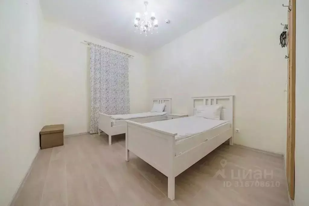 2-к кв. Санкт-Петербург 14-я Васильевского острова линия, 75 (72.0 м) - Фото 0