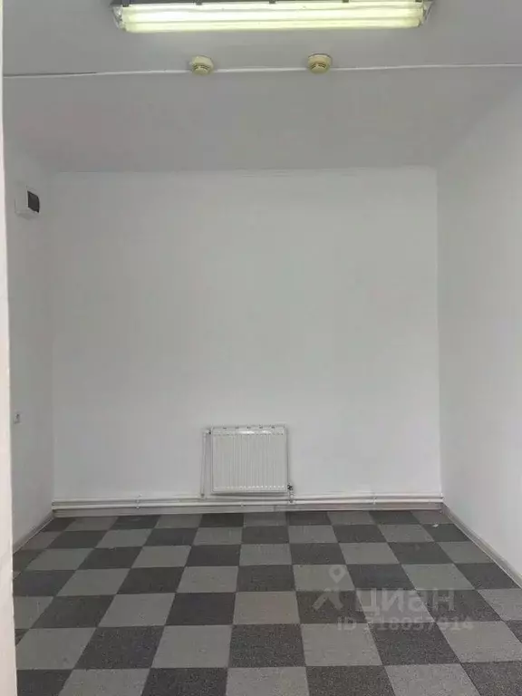 Торговая площадь в Краснодарский край, Армавир ул. Мира, 42А (12 м) - Фото 0