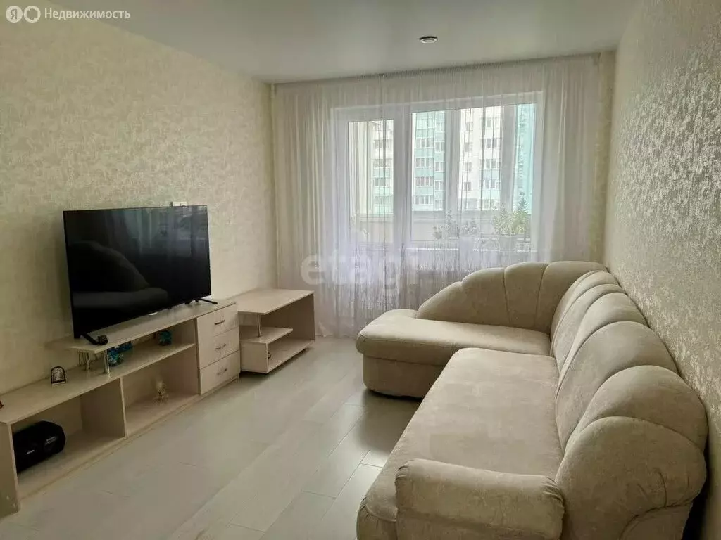 3-комнатная квартира: Белгород, бульвар Юности, 43 (76 м) - Фото 1