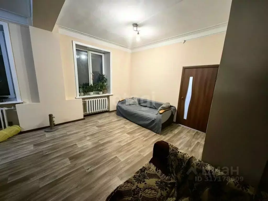 3-к кв. Амурская область, Белогорск Южная ул., 5 (72.1 м) - Фото 0
