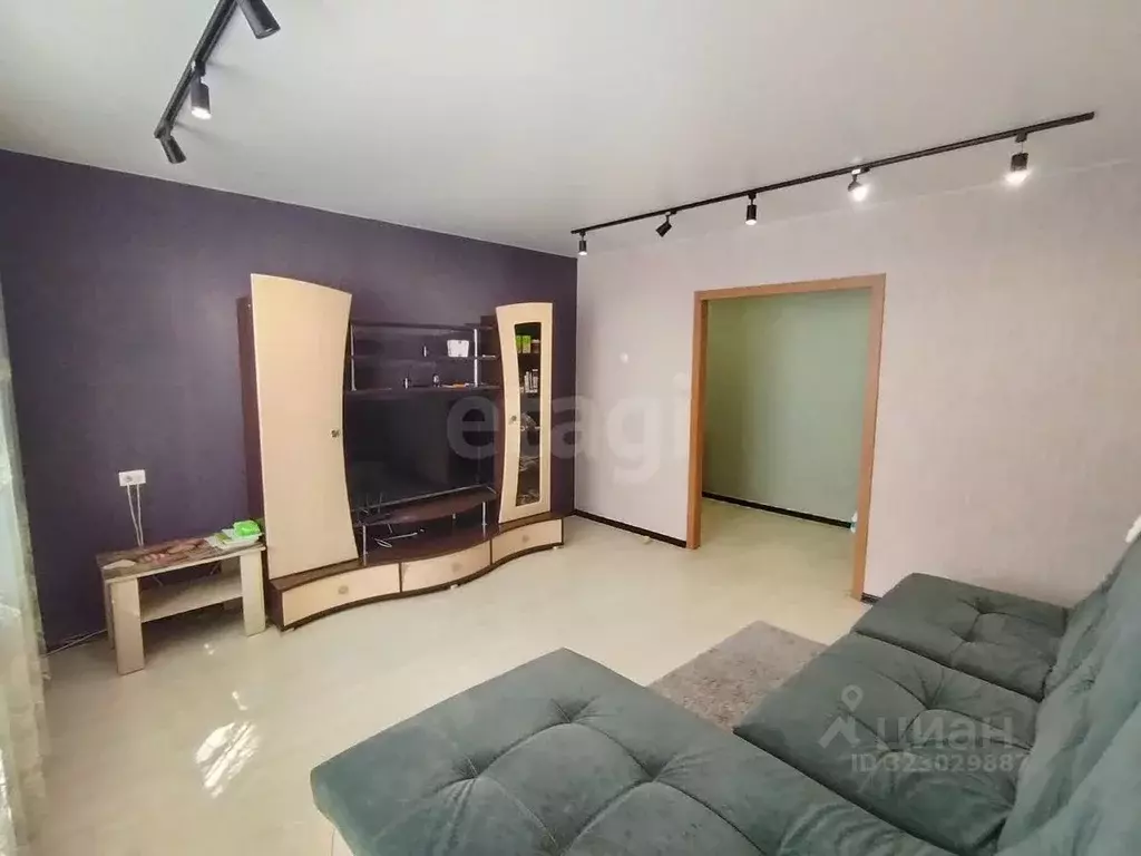 3-к кв. Кемеровская область, Прокопьевск ул. Петренко, 5 (65.0 м) - Фото 1