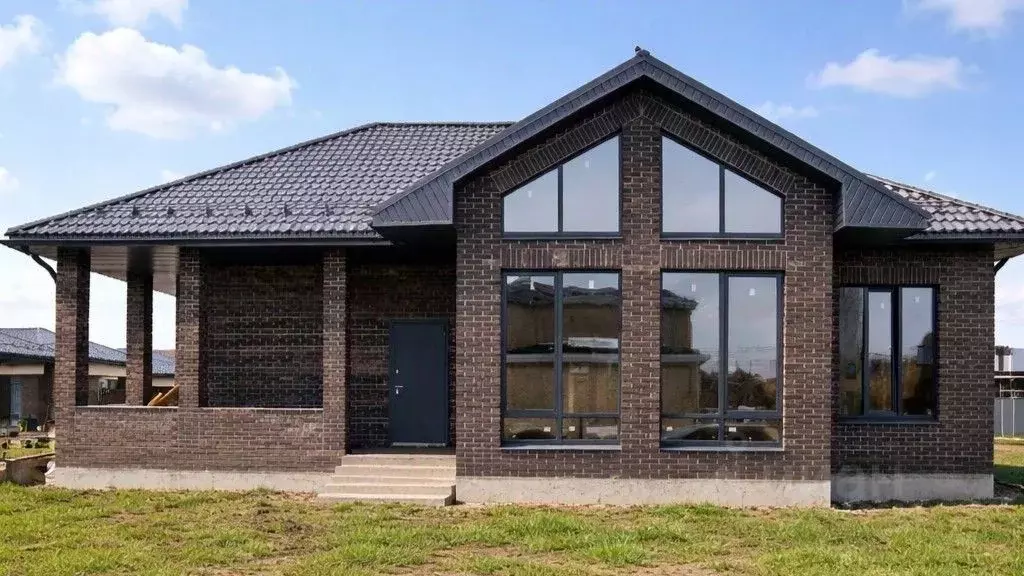 Дом в Татарстан, Лаишевский район, Большекабанское с/пос, с. Большие ... - Фото 1