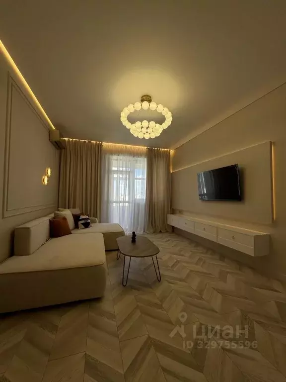 2-к кв. Крым, Евпатория просп. Победы, 85А (60.0 м) - Фото 1