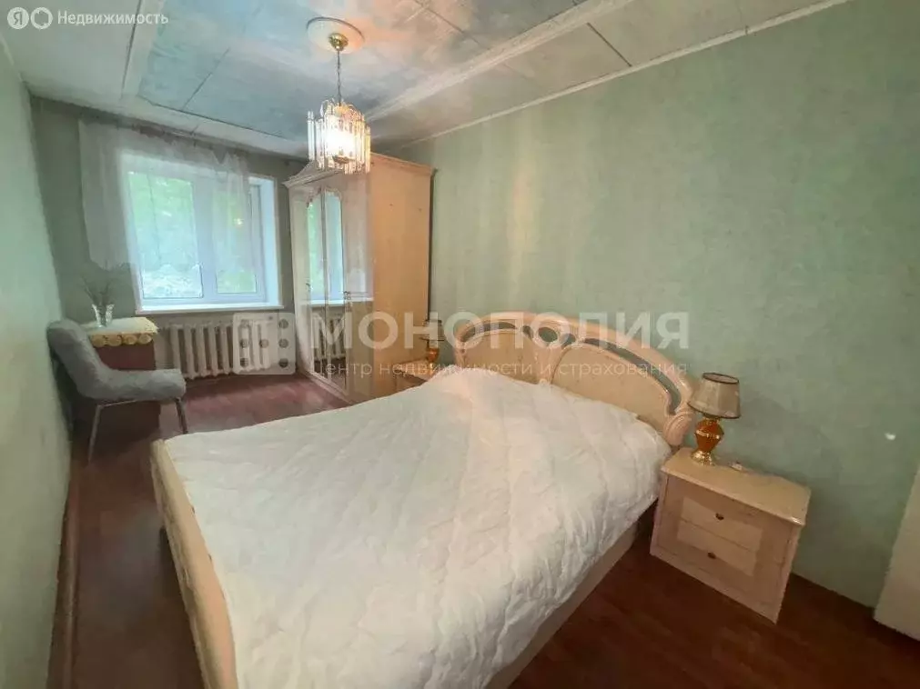 3-комнатная квартира: Белогорск, улица Ломоносова, 5 (56.4 м) - Фото 1