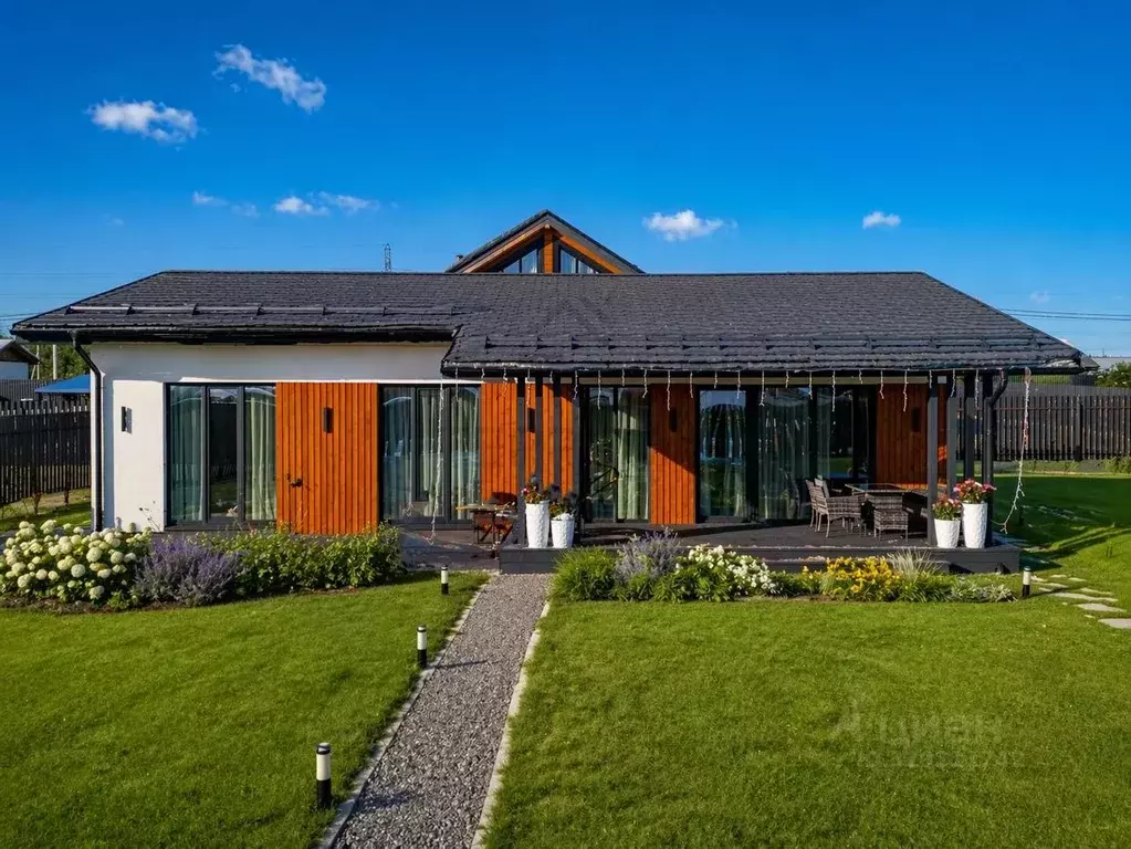 Дом в Ленинградская область, Гатчинский муниципальный округ, д. ... - Фото 1