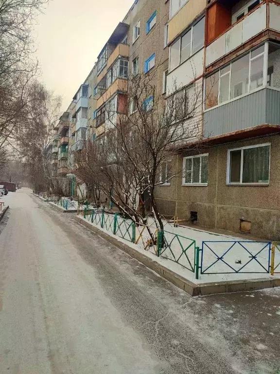 2-к кв. Хакасия, Абакан ул. Щетинкина, 42 (44.0 м) - Фото 1