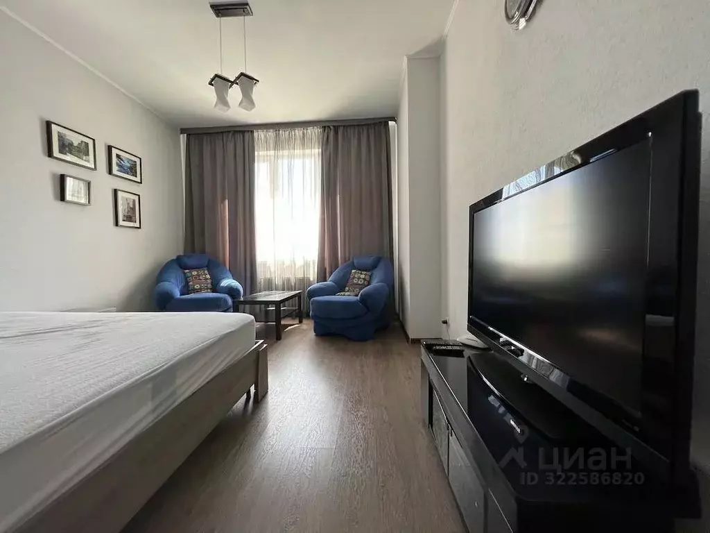 1-к кв. Свердловская область, Екатеринбург ул. Шейнкмана, 111 (54.1 м) - Фото 2