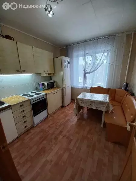 4-комнатная квартира: Усть-Илимск, улица Карла Маркса, 23 (76.6 м) - Фото 1