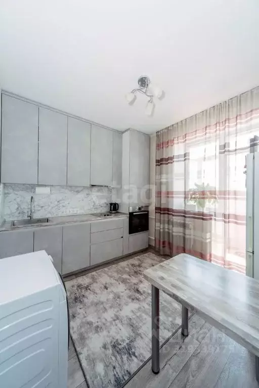 2-к кв. Алтайский край, Бийск ул. Михаила Фрунзе, 1 (55.4 м) - Фото 0