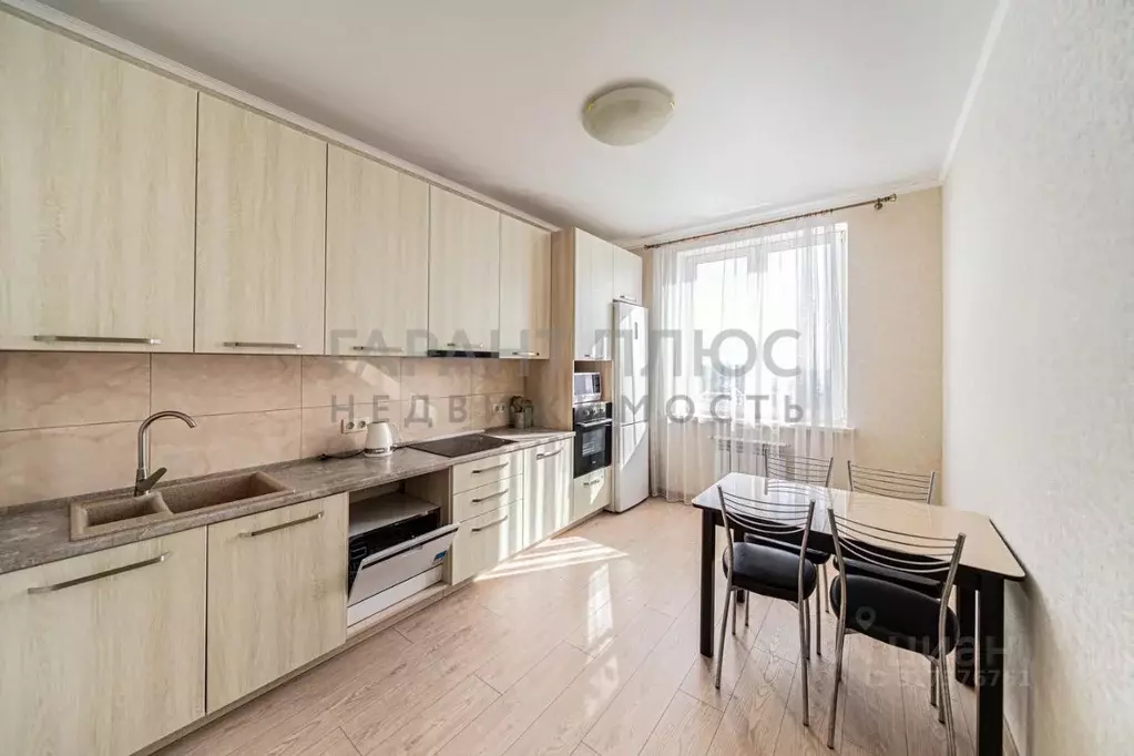 2-к кв. Липецкая область, Липецк ул. Имени Семашко, 5В (70.0 м) - Фото 1