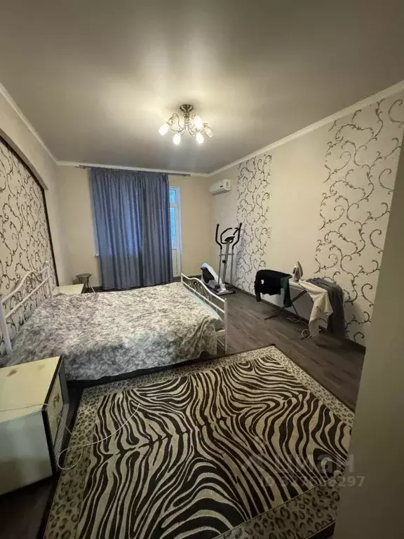 2-к кв. Белгородская область, Белгород Гостенская ул., 4 (79.7 м) - Фото 1