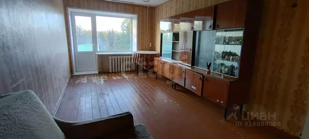 2-к кв. Смоленская область, Вязьма ул. Космонавтов, 8 (40.2 м) - Фото 1