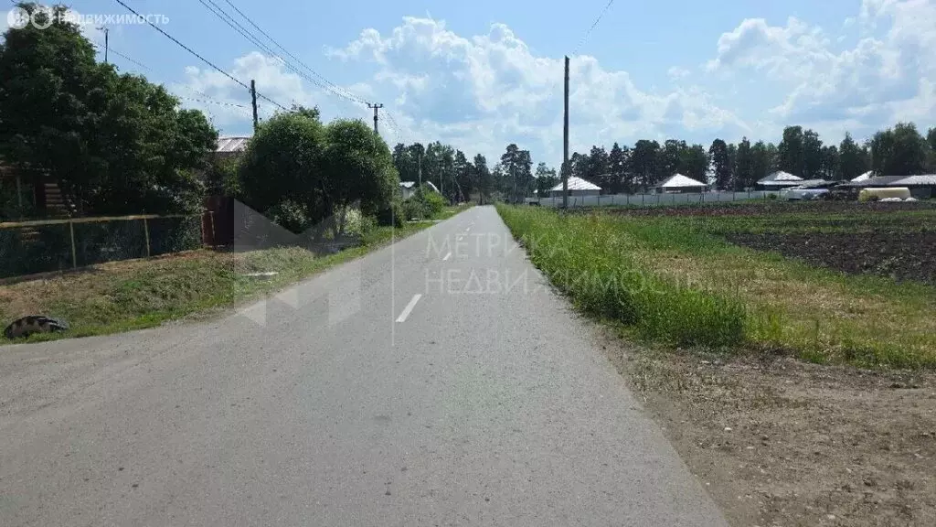 Участок в Тюменский район, деревня Ушакова, улица 70 лет Октября (12.5 ... - Фото 0