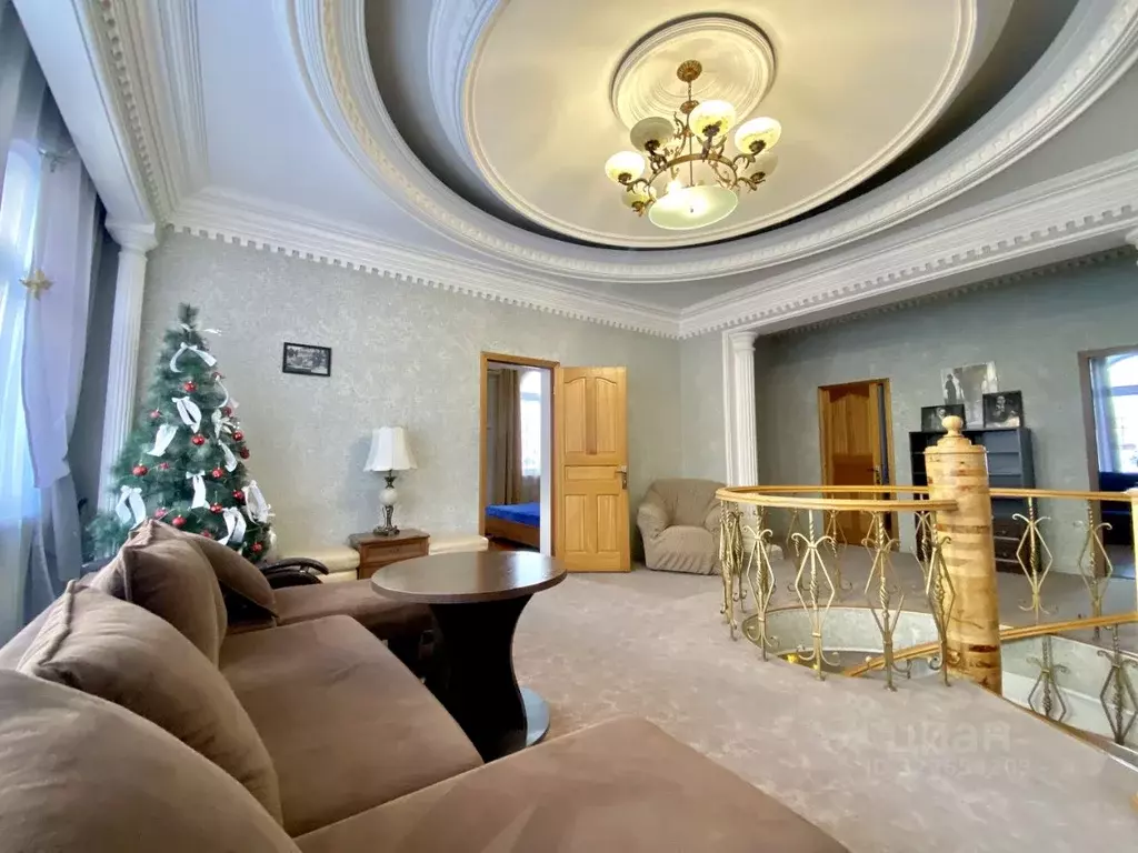 Дом в Новосибирская область, Новосибирск ул. Жуковского, 8 (350 м) - Фото 2