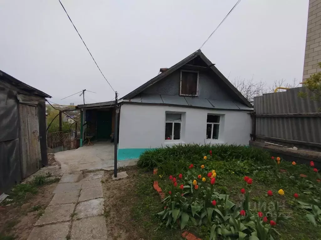 Дом в Саратовская область, Энгельс Полиграфическая ул., 66 (45 м) - Фото 2