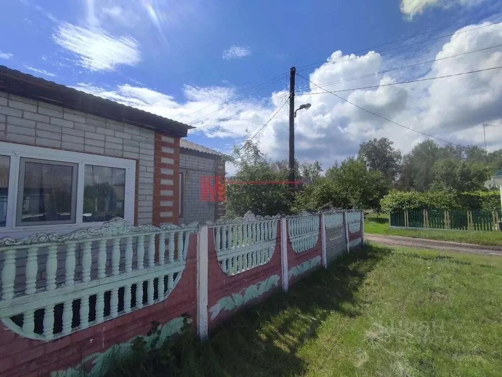 Дом в Белгородская область, Старооскольский городской округ, с. ... - Фото 1