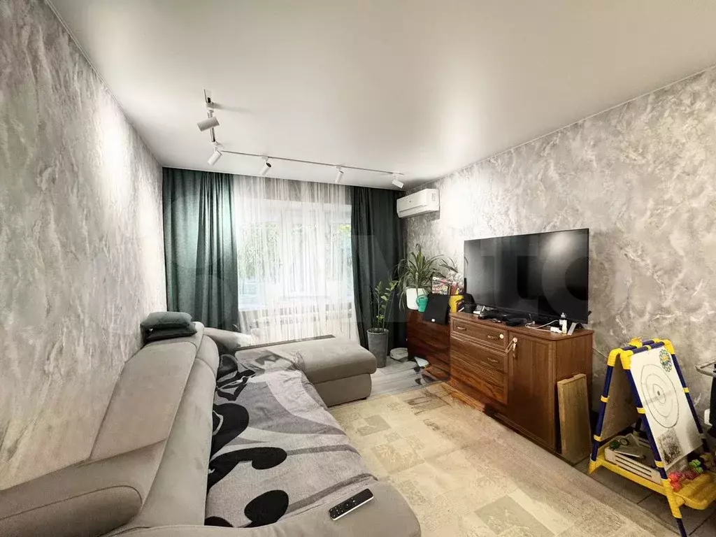 3-к. квартира, 58 м, 1/5 эт. - Фото 0