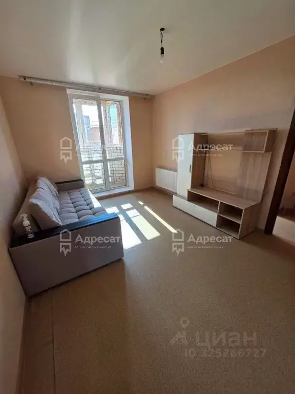 1-к кв. Волгоградская область, Волгоград ул. Имени Старшего Лейтенанта ... - Фото 0