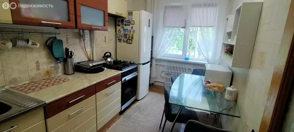 3-комнатная квартира: Волгоград, улица Кирова, 92А (64.9 м) - Фото 1