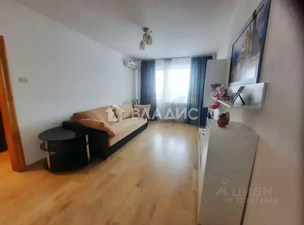 3-к кв. Белгородская область, Белгород ул. 5 Августа, 27к1 (71.3 м) - Фото 2