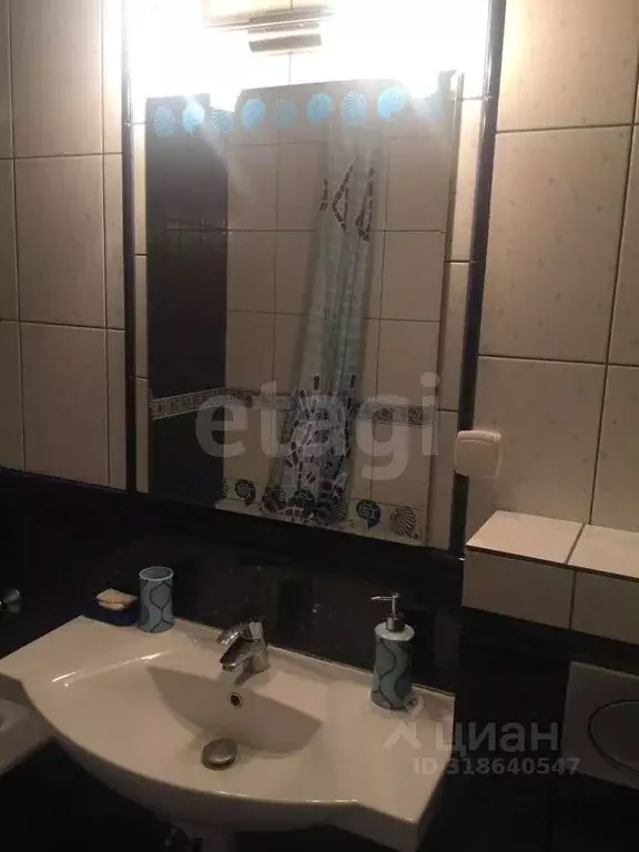 1-к кв. Омская область, Омск просп. Комарова, 17к2 (45.0 м) - Фото 1