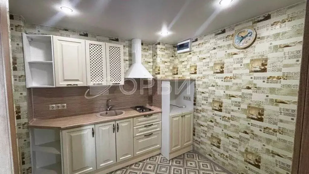 2-к кв. Тюменская область, Тюмень ул. Бабарынка, 16б (26.9 м) - Фото 1