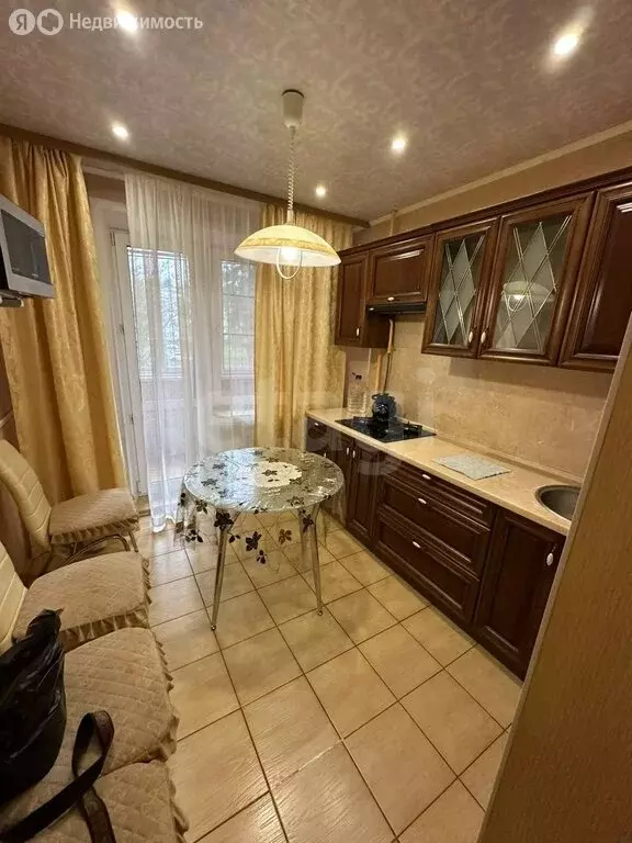 2-комнатная квартира: Редкино, улица Фадеева, 1 (48 м) - Фото 1