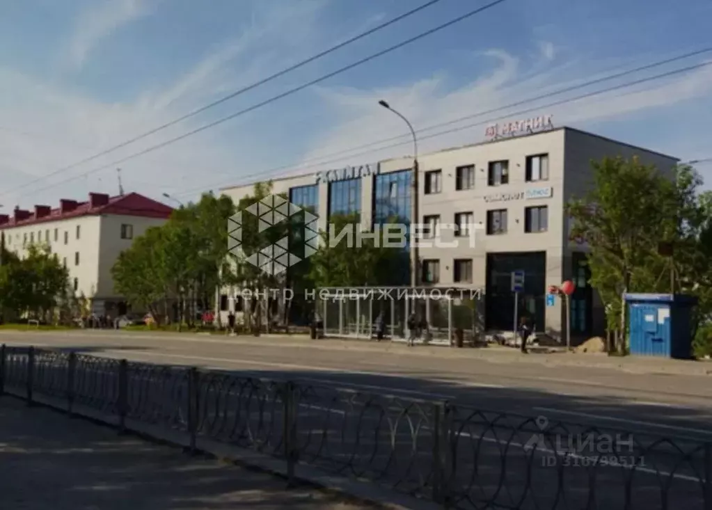Помещение свободного назначения в Мурманская область, Мурманск просп. ... - Фото 0