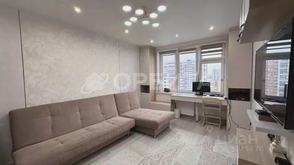 1-к кв. Тюменская область, Тюмень ул. Василия Подшибякина, 19 (39.0 м) - Фото 1