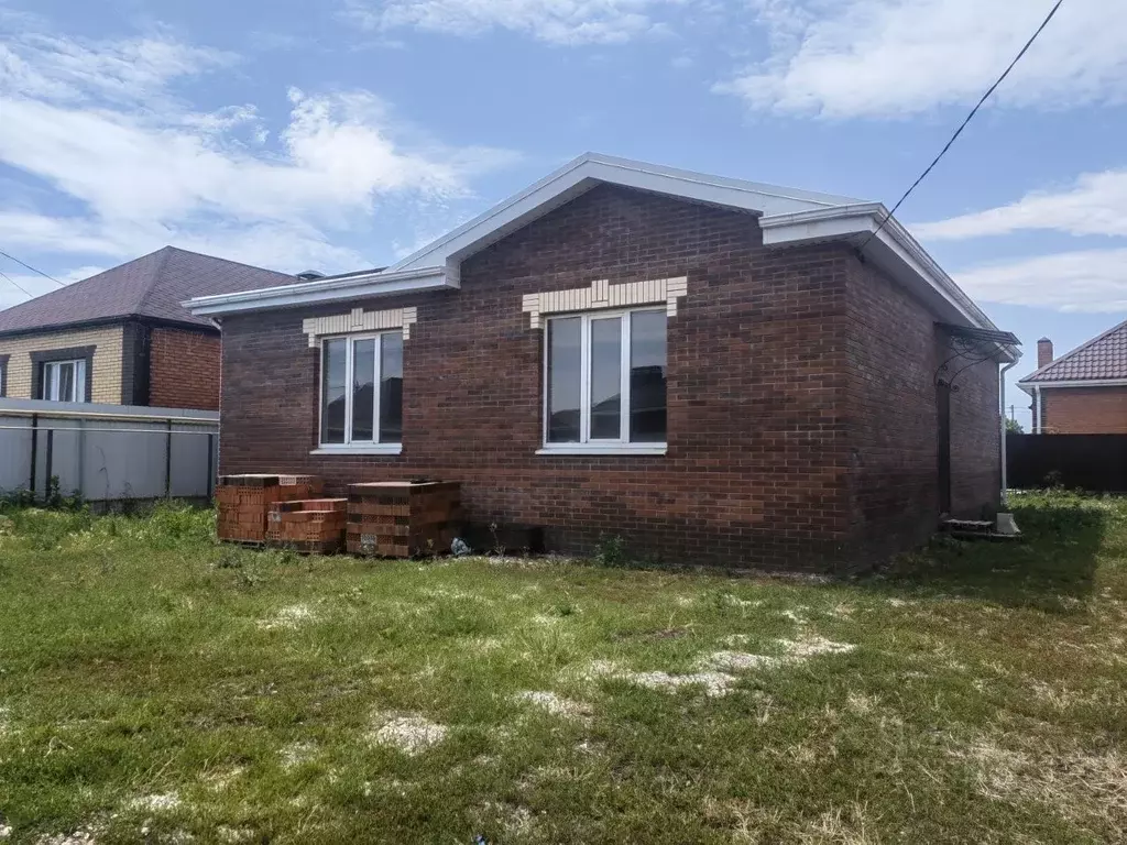 Дом в Ростовская область, Неклиновский район, с. Новобессергеневка ул. ... - Фото 1