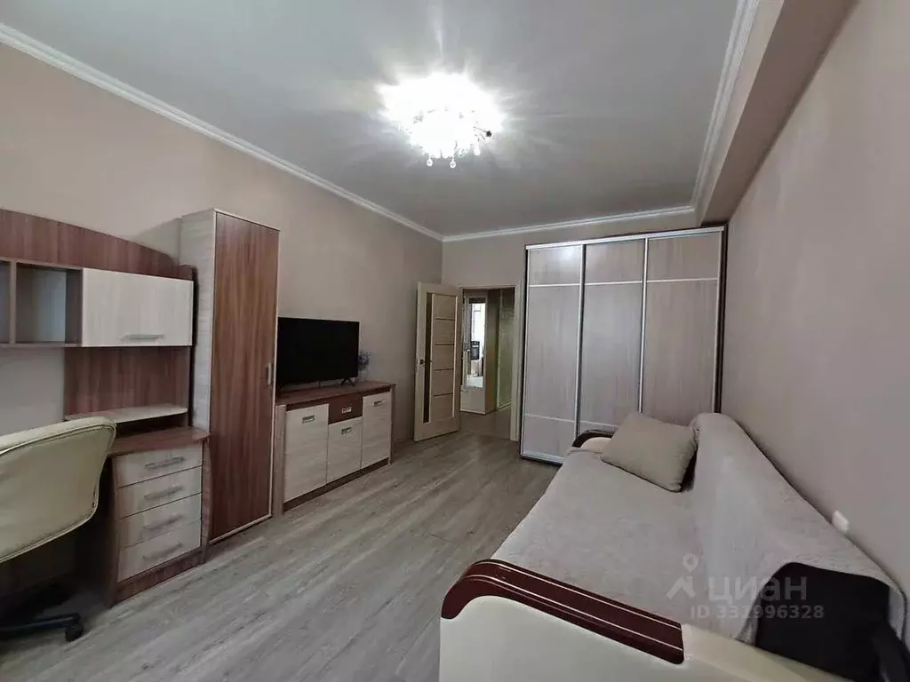 2-к кв. Крым, Евпатория просп. Победы, 85А (58.0 м) - Фото 1