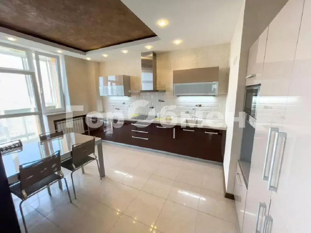 Продается 3-комнатная квартира - Фото 1