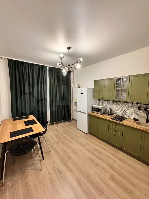 1-к. квартира, 40 м, 1/3 эт. - Фото 0