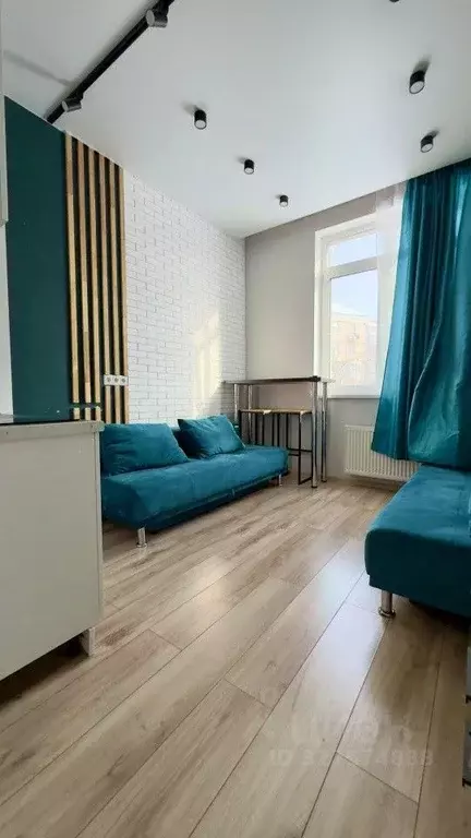 Студия Свердловская область, Екатеринбург ул. Азина, 57 (15.6 м) - Фото 1