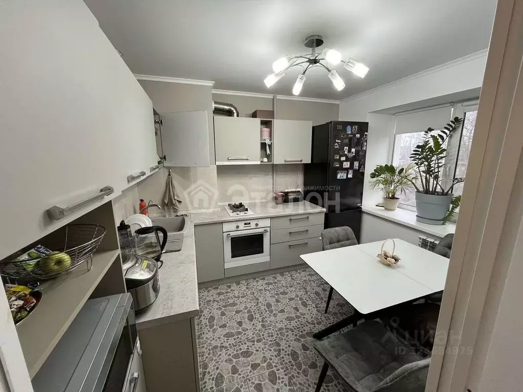 2-к кв. Волгоградская область, Волгоград бул. 30-летия Победы, 17д ... - Фото 1