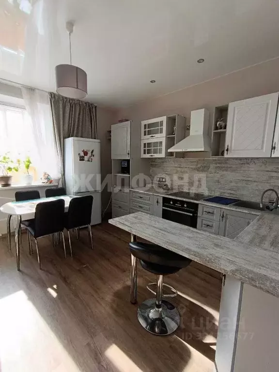 1-к кв. Новосибирская область, Новосибирск ул. Залесского, 8/1 (50.2 ... - Фото 0