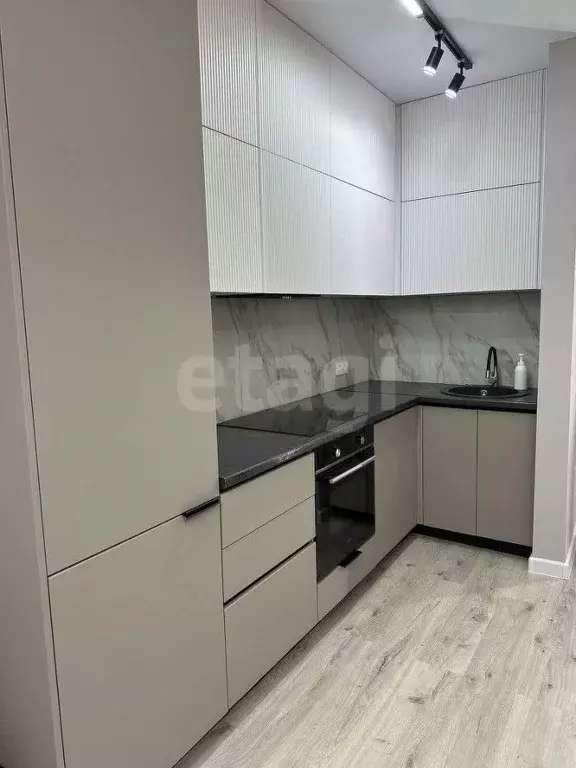1-к кв. Тюменская область, Тюмень Полевая ул., 105к2 (42.6 м) - Фото 0